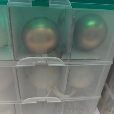 Christmas Ornaments With Storage Case