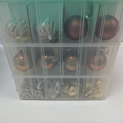 Christmas Ornaments With Storage Case