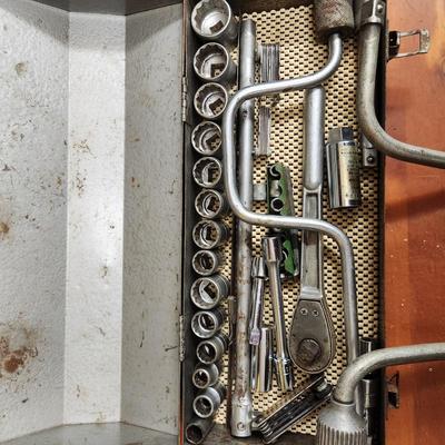 Tool box Including Contents STW 7 Others Sockets