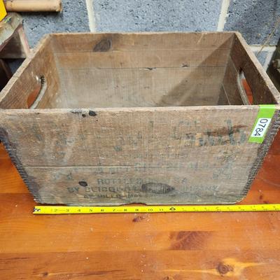 Clicquot Club Pale Dry Ginger Ale Wooden Crate Millis Mass.
