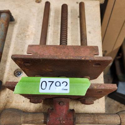 2 Columbian Bench Vises V7CD