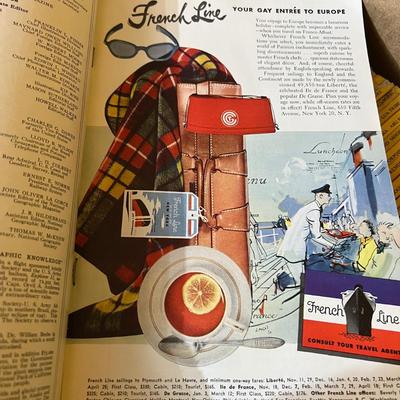 Huge Lot Vintage National Geographic Magazines c.1947-1980
