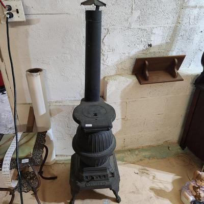 Mount Penn Stove Works Reading PA Daisy N0. 11 Potbelly Stove