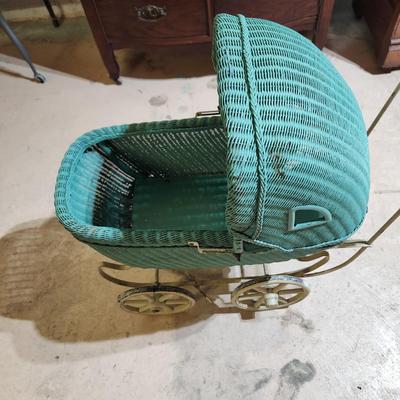 Vintage Wicker Baby Doll Carriage