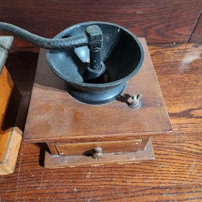 2 Vintage Coffee Grinder