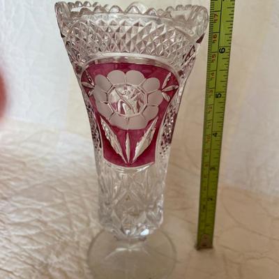 Lead crystal diamond cut saw tooth edge vase