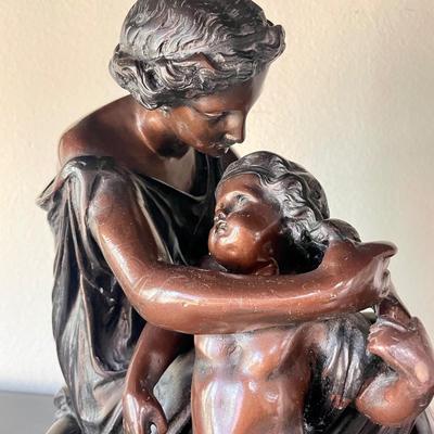 Bronze-look Resin Mantle Sculpture Statue Figure Madonna Cherub
