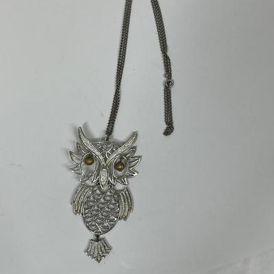 Vintage Owl Pendant Silver Tone Articulating