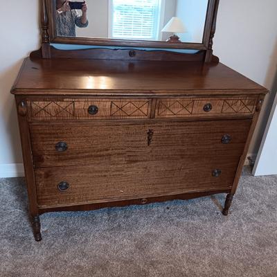ANTIQUE DRESSER WITH MIRROR