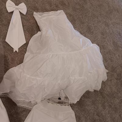 DAVID'S BRIDAL GORGEOUS WEDDING DRESS AND FLOWER GIRL DRESS