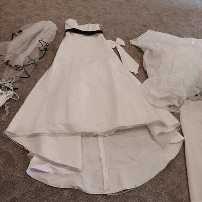 DAVID'S BRIDAL GORGEOUS WEDDING DRESS AND FLOWER GIRL DRESS