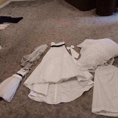 DAVID'S BRIDAL GORGEOUS WEDDING DRESS AND FLOWER GIRL DRESS