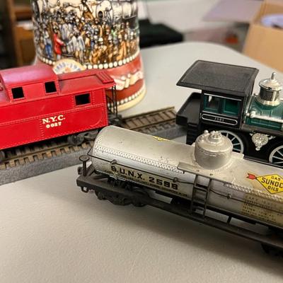 Misc Train Lot w/ Lanterns