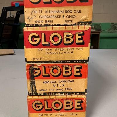 Globe Train Lot