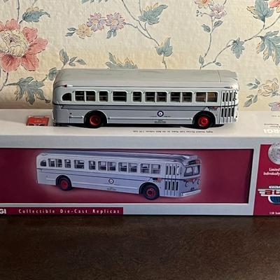 Corgi Collectibles Die-Cast #F556