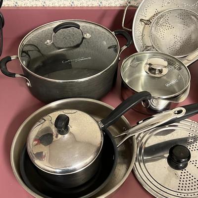Pot and Pan Kitchen Lot