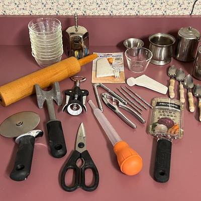 Kitchen Tools Lot