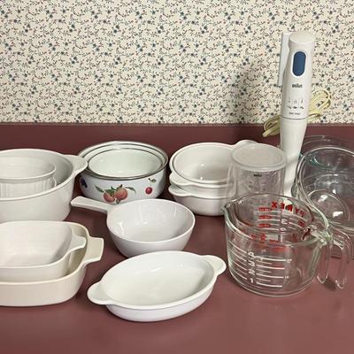 Kitchen Items Lot