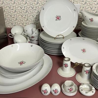 Fukagawa Arita Handpainted Pattern #920 Platinum Edge China Set