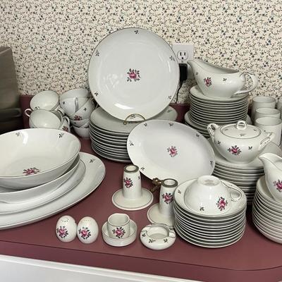 Fukagawa Arita Handpainted Pattern #920 Platinum Edge China Set
