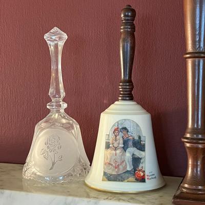 Bell Lot w/ Wood Display Shelf