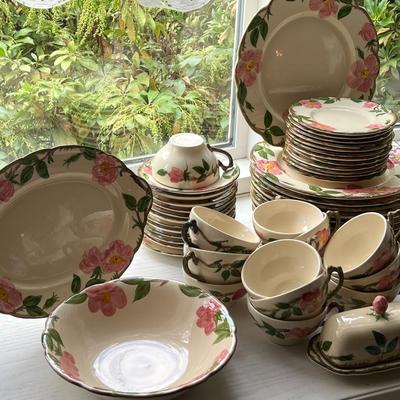 Vintage Franciscan Desert Rose Dinnerware- see description