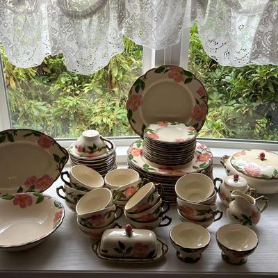 Vintage Franciscan Desert Rose Dinnerware- see description