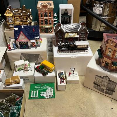 Department 56 Snow Village Lot