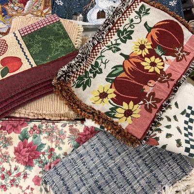 Assorted Place Mats Lot