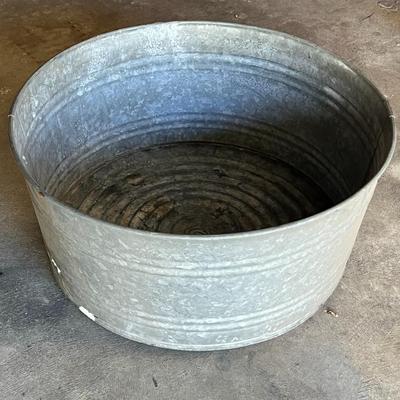 Galvenized Tub