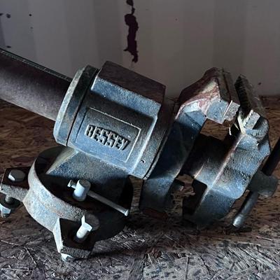 BESSEY 5" Bench Vice 
