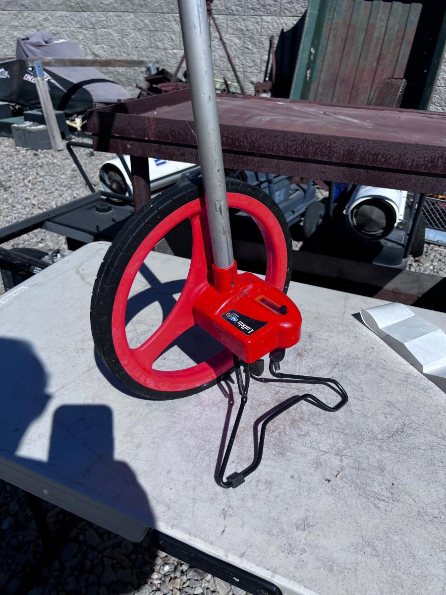 thumbnail image 2 of LUFKIN PSMW18NM 4-Inch Measuring Wheel - Metric Distance Measurement Tool 2 of 11