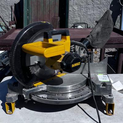 DeWalt Compound Miter Saw 