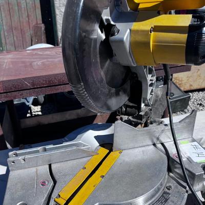 DeWalt Compound Miter Saw 