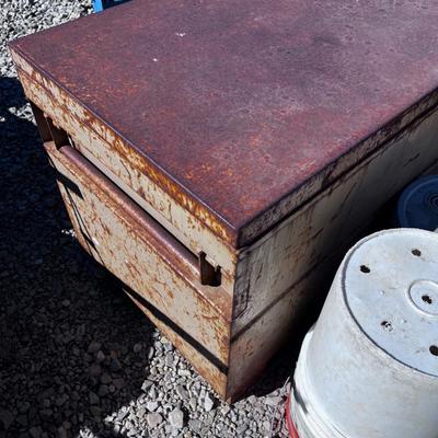 Sale Photo Thumbnail #342: Measures 48" x 24" x 27" A bit of rust but very usable. 