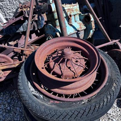 1924 For  & 1936 Chevy Part Pile, Mixed