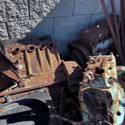 1924 For  & 1936 Chevy Part Pile, Mixed