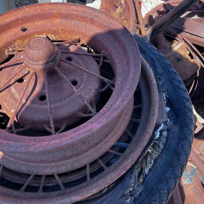 1924 For  & 1936 Chevy Part Pile, Mixed