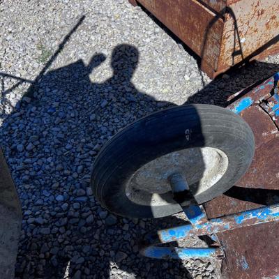 3 Contractor Wheel Barrows 