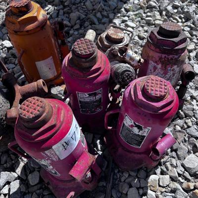 8 Bottle Jacks (5) 20 Ton and a few smaller ones