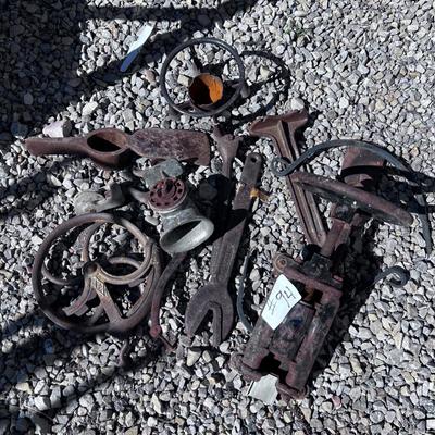 Pile of Rusty metal, COOL Stuff!