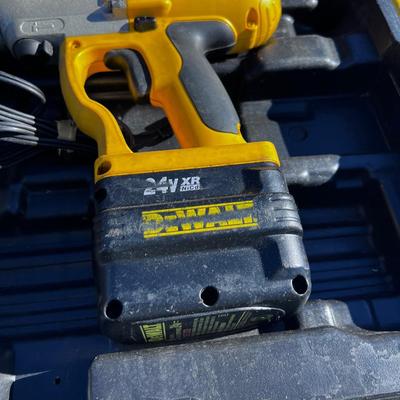 DeWalt 24 Volt Cordless Hammer Drill With Case
