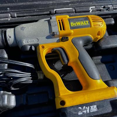 DeWalt 24 Volt Cordless Hammer Drill With Case