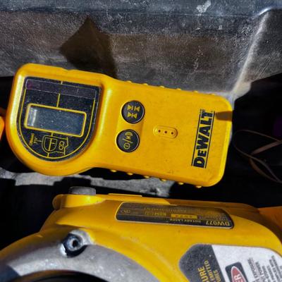 DeWalt Lazer Level (Battery Operated) 