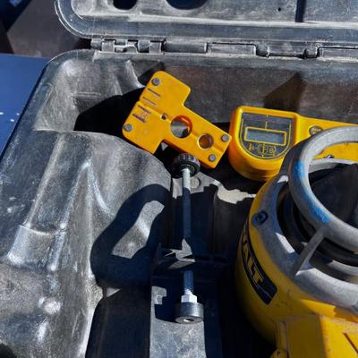 DeWalt Lazer Level (Battery Operated) 