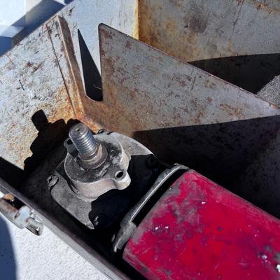 7" Angle Grinder MILWAUKEE, Comes with a Hard Metal Case