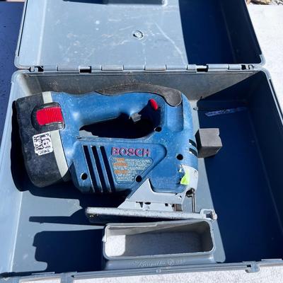 BOSCH Cordless Jig Saw NO CHARGER But has Plastic Case.