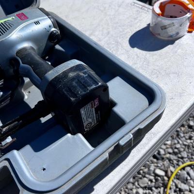 SENCO Battery Operated Finish Nailer with Case 