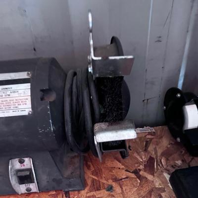 Black & Decker Bench Grinder 