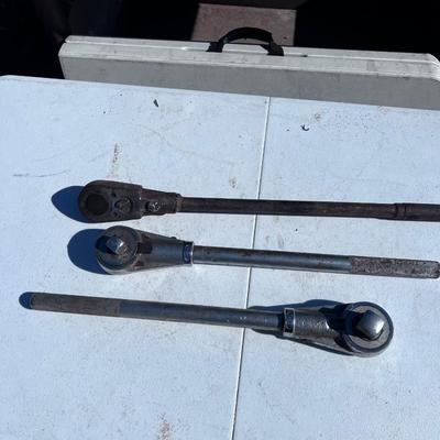 3 Ratchet Wrenches 